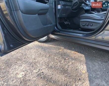 Сірий Кіа Niro, об'ємом двигуна 0 л та пробігом 154 тис. км за 18000 $, фото 16 на Automoto.ua