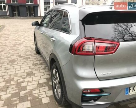 Серый Киа Niro, объемом двигателя 0 л и пробегом 100 тыс. км за 18750 $, фото 8 на Automoto.ua