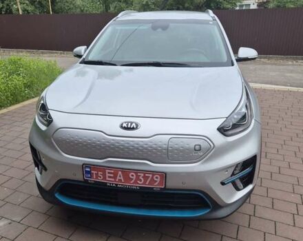 Серый Киа Niro, объемом двигателя 0 л и пробегом 86 тыс. км за 17999 $, фото 2 на Automoto.ua