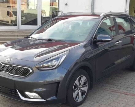 Сірий Кіа Niro, об'ємом двигуна 0.16 л та пробігом 120 тис. км за 18000 $, фото 7 на Automoto.ua