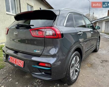 Киа Niro 2019 в Дрогобыче на Automoto.ua Серый Киа Niro, объемом двигателя 0 л и пробегом 139 тыс. км за 17777 $, фото 3 на Automoto.ua