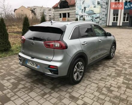 Серый Киа Niro, объемом двигателя 0 л и пробегом 100 тыс. км за 18750 $, фото 7 на Automoto.ua