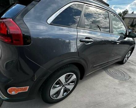 Сірий Кіа Niro, об'ємом двигуна 1.58 л та пробігом 96 тис. км за 17500 $, фото 16 на Automoto.ua