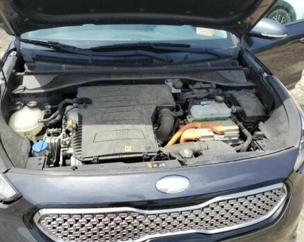 Серый Киа Niro, объемом двигателя 0 л и пробегом 61 тыс. км за 3500 $, фото 11 на Automoto.ua