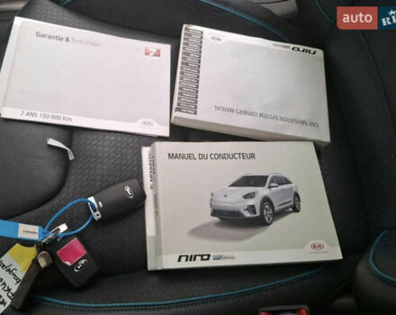 Серый Киа Niro, объемом двигателя 0 л и пробегом 100 тыс. км за 18750 $, фото 22 на Automoto.ua