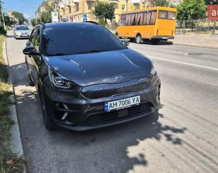 Сірий Кіа Niro, об'ємом двигуна 0 л та пробігом 101 тис. км за 18000 $, фото 5 на Automoto.ua