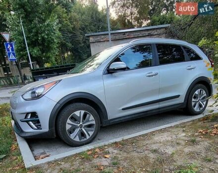 Серый Киа Niro, объемом двигателя 0 л и пробегом 245 тыс. км за 16999 $, фото 1 на Automoto.ua