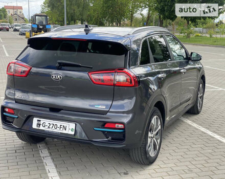 Сірий Кіа Niro, об'ємом двигуна 0 л та пробігом 170 тис. км за 18200 $, фото 28 на Automoto.ua