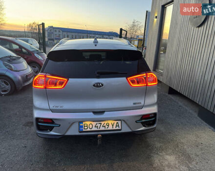 Серый Киа Niro, объемом двигателя 0 л и пробегом 157 тыс. км за 17900 $, фото 12 на Automoto.ua
