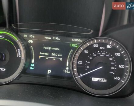 Сірий Кіа Niro, об'ємом двигуна 1.58 л та пробігом 80 тис. км за 21000 $, фото 14 на Automoto.ua