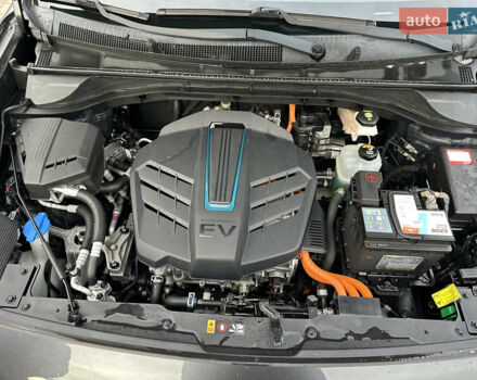 Серый Киа Niro, объемом двигателя 0 л и пробегом 157 тыс. км за 16999 $, фото 21 на Automoto.ua