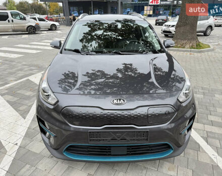 Сірий Кіа Niro, об'ємом двигуна 0 л та пробігом 66 тис. км за 16900 $, фото 5 на Automoto.ua