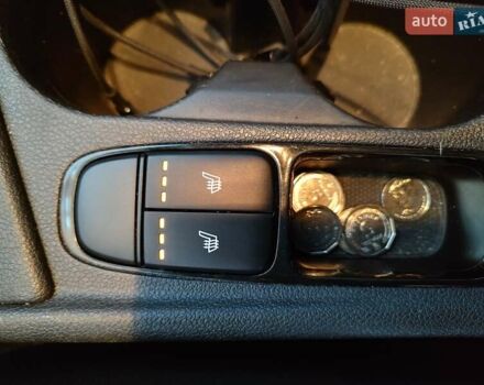 Сірий Кіа Niro, об'ємом двигуна 1.58 л та пробігом 84 тис. км за 17200 $, фото 8 на Automoto.ua