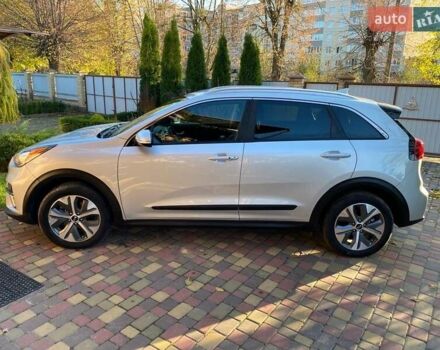 Киа Niro 2019 в Виннице на Automoto.ua Серый Киа Niro, объемом двигателя 0 л и пробегом 110 тыс. км за 17300 $, фото 7 на Automoto.ua