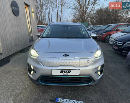 Серый Киа Niro, объемом двигателя 0 л и пробегом 157 тыс. км за 17900 $, фото 1 на Automoto.ua