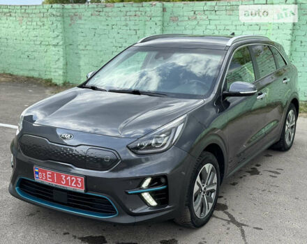 Серый Киа Niro, объемом двигателя 0 л и пробегом 102 тыс. км за 18499 $, фото 8 на Automoto.ua