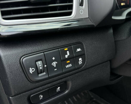 Сірий Кіа Niro, об'ємом двигуна 0 л та пробігом 101 тис. км за 16800 $, фото 27 на Automoto.ua