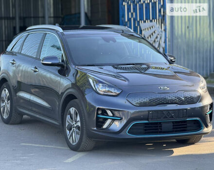 Сірий Кіа Niro, об'ємом двигуна 0 л та пробігом 105 тис. км за 18999 $, фото 4 на Automoto.ua