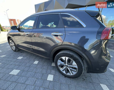 Сірий Кіа Niro, об'ємом двигуна 0 л та пробігом 92 тис. км за 18800 $, фото 10 на Automoto.ua