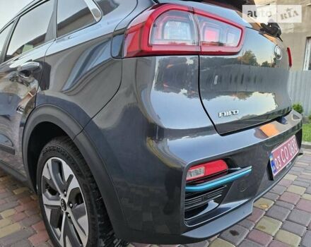 Сірий Кіа Niro, об'ємом двигуна 0 л та пробігом 128 тис. км за 18500 $, фото 22 на Automoto.ua