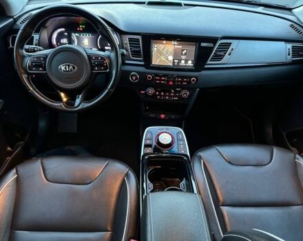 Киа Niro 2019 в Киеве на Automoto.ua Серый Киа Niro, объемом двигателя 0 л и пробегом 102 тыс. км за 16128 $, фото 12 на Automoto.ua