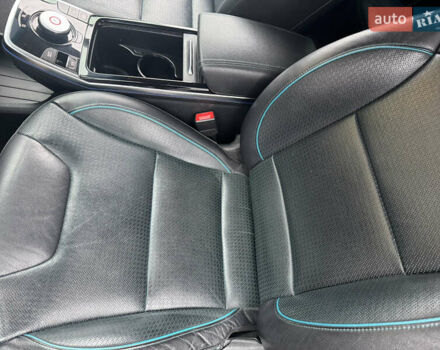 Серый Киа Niro, объемом двигателя 0 л и пробегом 148 тыс. км за 16950 $, фото 38 на Automoto.ua
