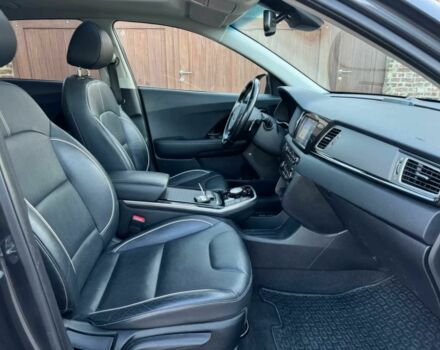 Серый Киа Niro, объемом двигателя 0 л и пробегом 34 тыс. км за 12000 $, фото 7 на Automoto.ua