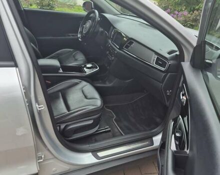 Серый Киа Niro, объемом двигателя 0 л и пробегом 86 тыс. км за 17999 $, фото 9 на Automoto.ua