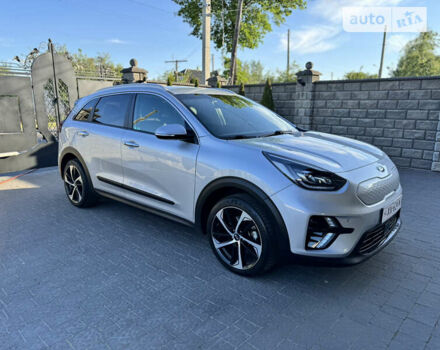 Серый Киа Niro, объемом двигателя 0 л и пробегом 136 тыс. км за 18499 $, фото 14 на Automoto.ua