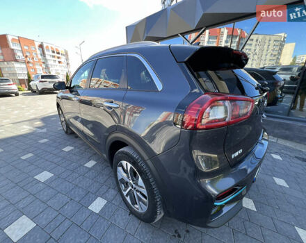 Сірий Кіа Niro, об'ємом двигуна 0 л та пробігом 92 тис. км за 18800 $, фото 9 на Automoto.ua