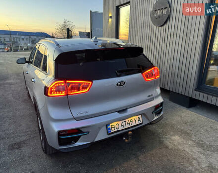 Серый Киа Niro, объемом двигателя 0 л и пробегом 157 тыс. км за 17900 $, фото 11 на Automoto.ua