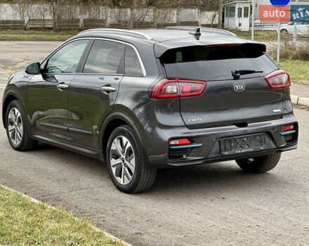 Серый Киа Niro, объемом двигателя 0 л и пробегом 70 тыс. км за 19350 $, фото 16 на Automoto.ua