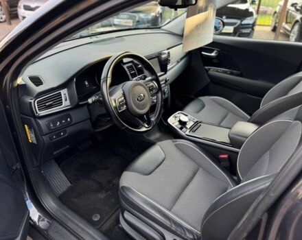 Киа Niro 2019 в Кривом Роге на Automoto.ua Серый Киа Niro, объемом двигателя 0 л и пробегом 173 тыс. км за 17250 $, фото 5 на Automoto.ua