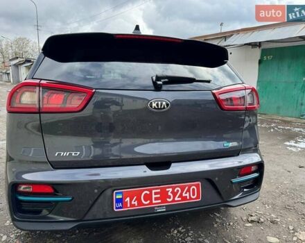 Киа Niro 2019 в Дрогобыче на Automoto.ua Серый Киа Niro, объемом двигателя 0 л и пробегом 139 тыс. км за 17777 $, фото 2 на Automoto.ua