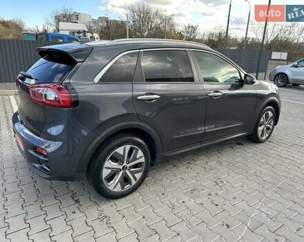Киа Niro 2019 в Хмельницком на Automoto.ua Серый Киа Niro, объемом двигателя 0 л и пробегом 106 тыс. км за 17500 $, фото 6 на Automoto.ua
