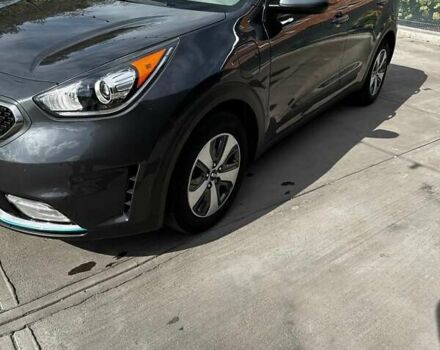 Сірий Кіа Niro, об'ємом двигуна 1.58 л та пробігом 96 тис. км за 17500 $, фото 14 на Automoto.ua