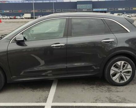 Киа Niro 2019 в Днепре (Днепропетровске) на Automoto.ua Серый Киа Niro, объемом двигателя 0 л и пробегом 149 тыс. км за 17800 $, фото 1 на Automoto.ua