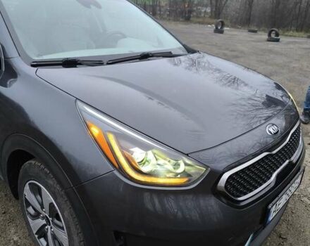 Сірий Кіа Niro, об'ємом двигуна 1.58 л та пробігом 80 тис. км за 21000 $, фото 16 на Automoto.ua