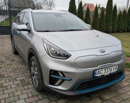 Серый Киа Niro, объемом двигателя 0 л и пробегом 142 тыс. км за 18800 $, фото 1 на Automoto.ua
