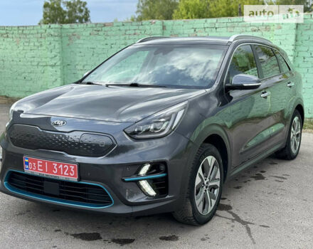 Серый Киа Niro, объемом двигателя 0 л и пробегом 102 тыс. км за 18499 $, фото 9 на Automoto.ua