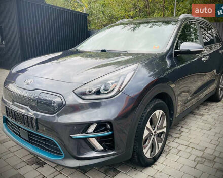 Серый Киа Niro, объемом двигателя 0 л и пробегом 102 тыс. км за 18900 $, фото 2 на Automoto.ua