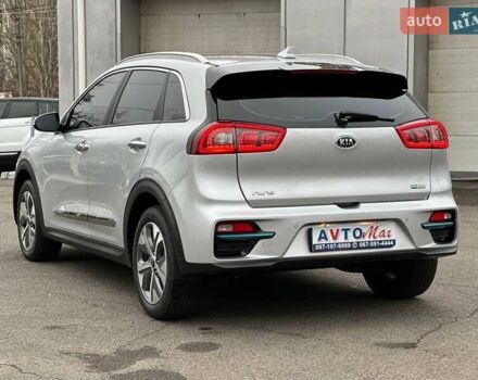 Киа Niro 2019 в Кривом Роге на Automoto.ua Серый Киа Niro, объемом двигателя 0 л и пробегом 27 тыс. км за 24000 $, фото 4 на Automoto.ua