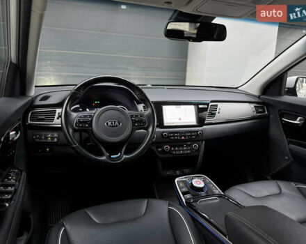 Сірий Кіа Niro, об'ємом двигуна 0 л та пробігом 139 тис. км за 17200 $, фото 45 на Automoto.ua