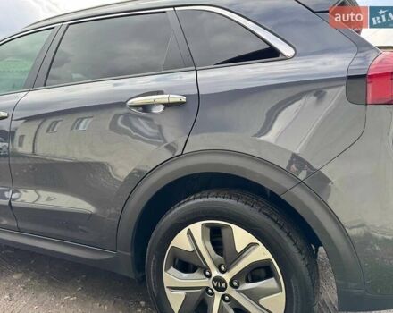 Киа Niro 2019 в Дрогобыче на Automoto.ua Серый Киа Niro, объемом двигателя 0 л и пробегом 139 тыс. км за 17777 $, фото 9 на Automoto.ua