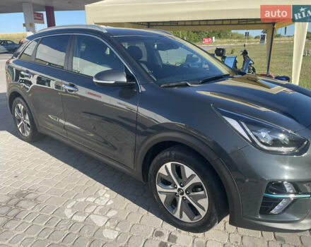 Киа Niro 2019 в Львове на Automoto.ua Серый Киа Niro, объемом двигателя 0 л и пробегом 89 тыс. км за 21300 $, фото 5 на Automoto.ua