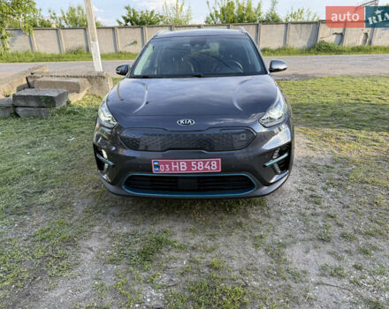Киа Niro 2019 в Волочиске на Automoto.ua Серый Киа Niro, объемом двигателя 0 л и пробегом 105 тыс. км за 18898 $, фото 2 на Automoto.ua