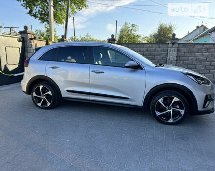 Сірий Кіа Niro, об'ємом двигуна 0 л та пробігом 136 тис. км за 18499 $, фото 18 на Automoto.ua