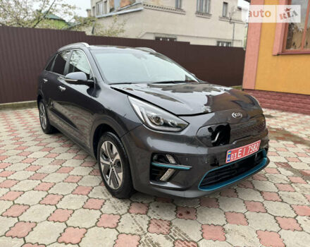 Сірий Кіа Niro, об'ємом двигуна 0 л та пробігом 53 тис. км за 15999 $, фото 4 на Automoto.ua