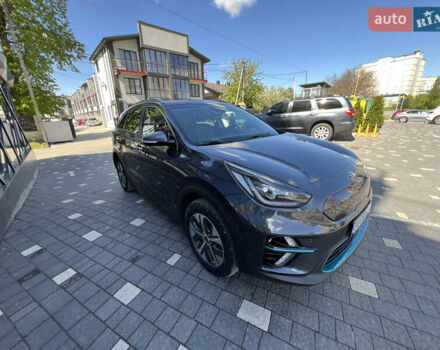 Сірий Кіа Niro, об'ємом двигуна 0 л та пробігом 92 тис. км за 18800 $, фото 5 на Automoto.ua