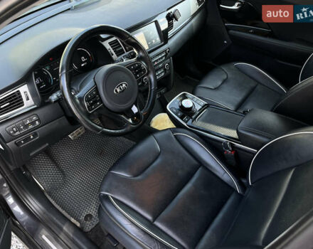 Сірий Кіа Niro, об'ємом двигуна 0 л та пробігом 109 тис. км за 19200 $, фото 7 на Automoto.ua